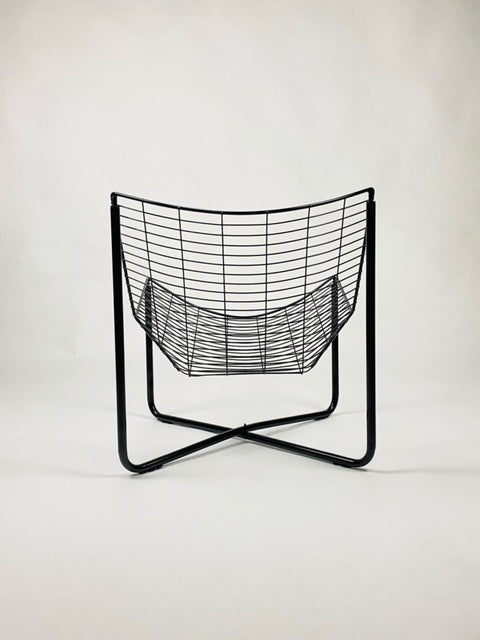 Wire lounge chair designed by Niels Gammelgaard