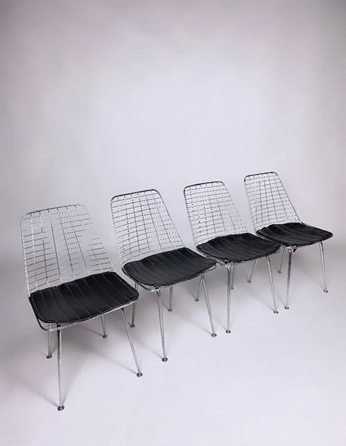 Set of 4 wire Pastoe chairs, model: Flamingo