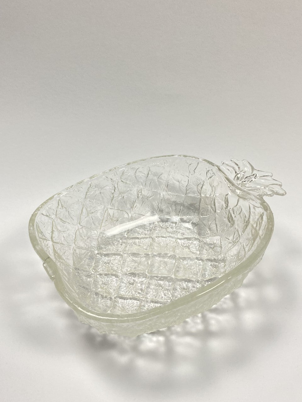 Glass pineapple-shaped bowl