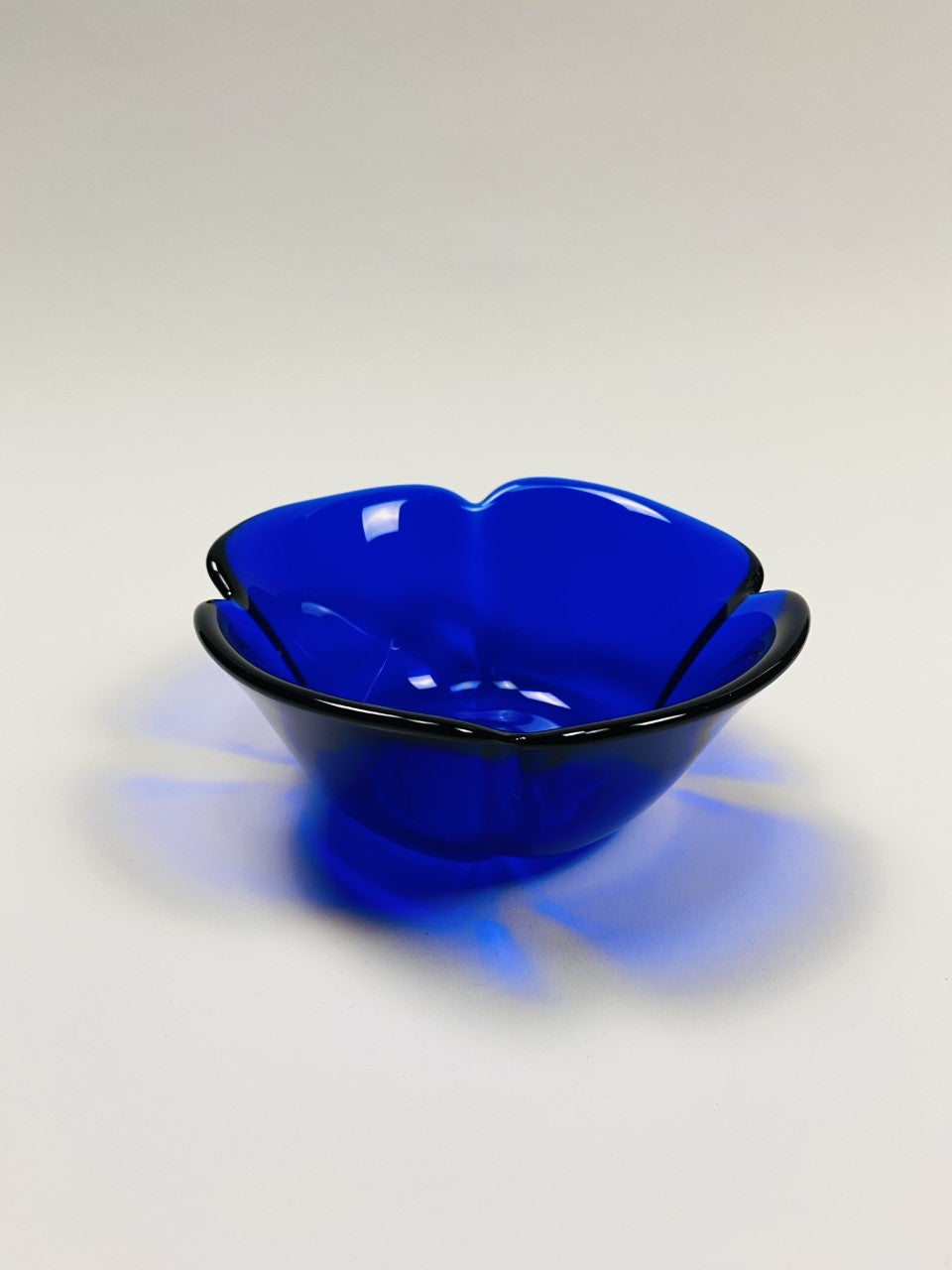 Glass blue flower/shaped bowl