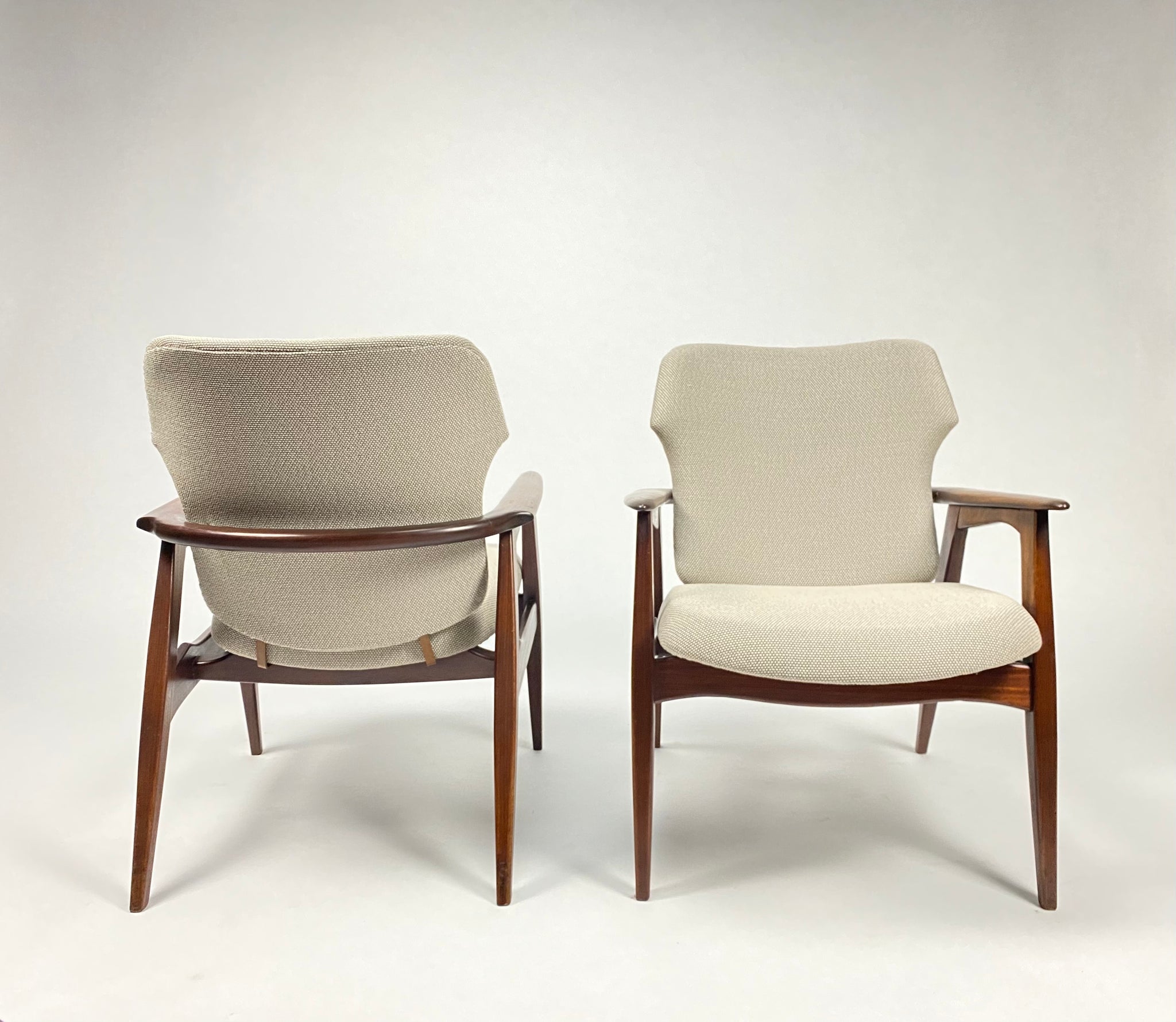 Set of Louis van Teeffelen Tolga chairs