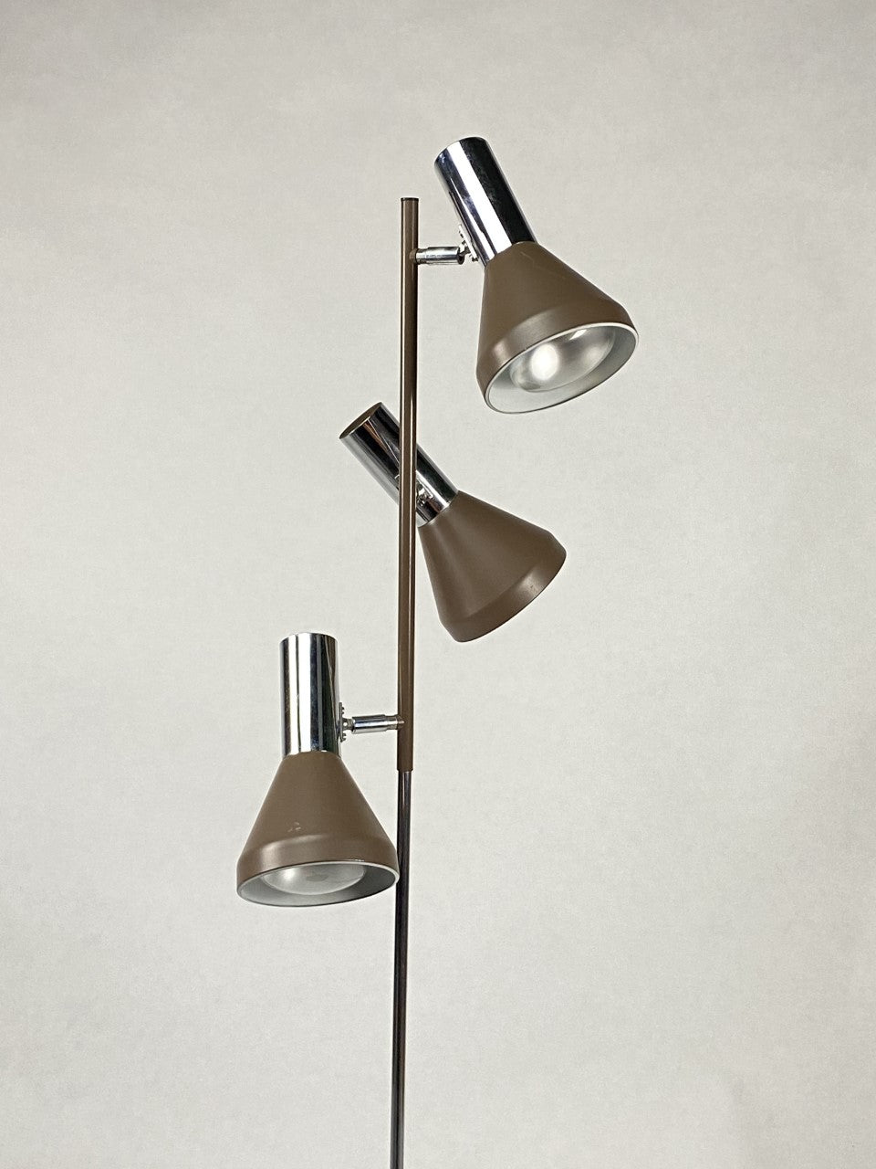 Chromed floor lamp by Hustadt Leuchten